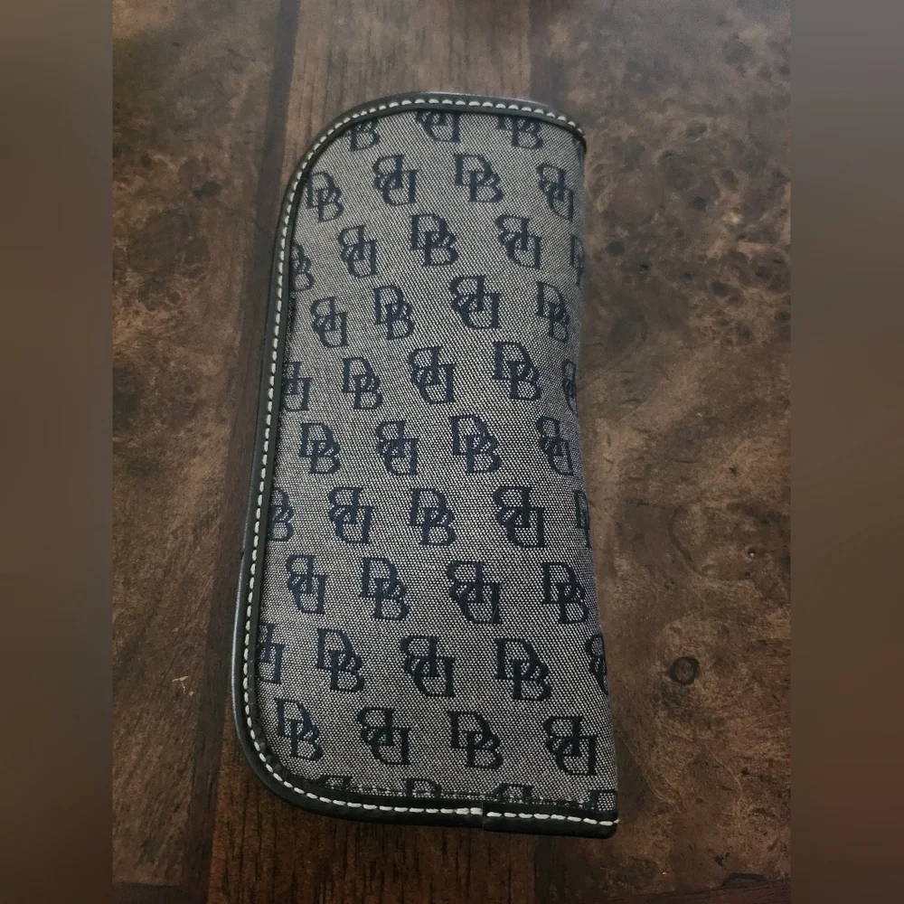 Dooney & Bourke dooney bourke